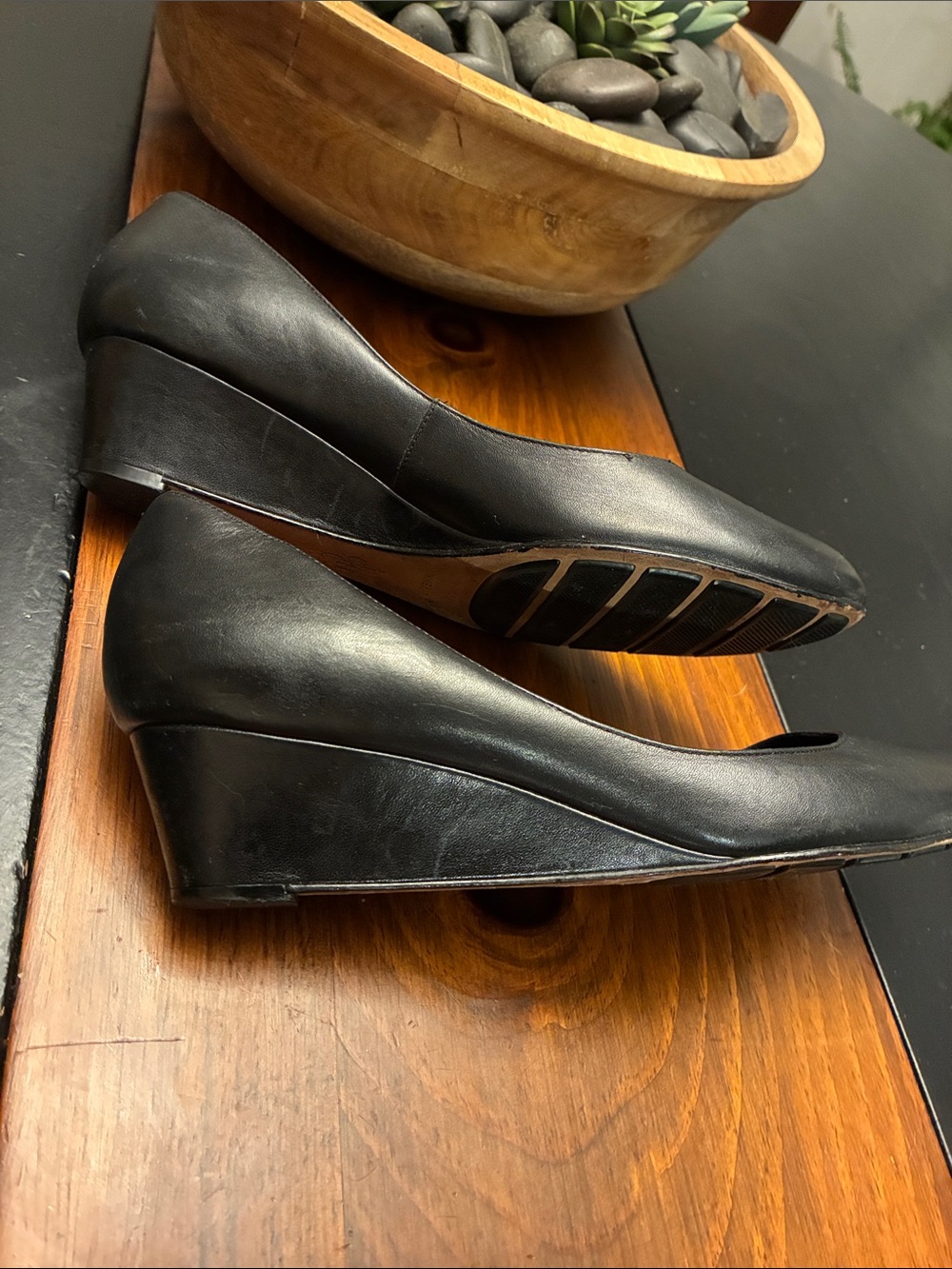 Cole Haan Black Leather Classic Wedge Pumps 8.5 - Picture 15 of 16